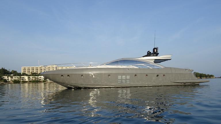 Exterior side view of luxury motor yacht Super Toy picture 1